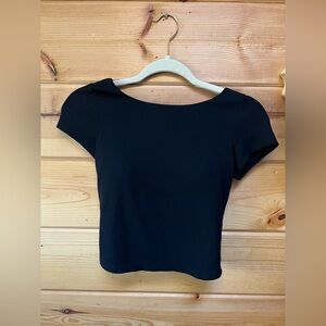 Uniqlo Women’s Ribbed Crop Top